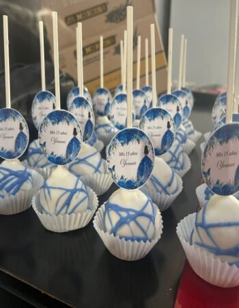 Pasteles y postres Julissa